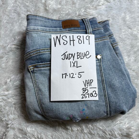 Judy Blue Denim Short Women's IXL Paint Splatters Light Wash - Picture 3 of 7